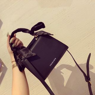 Tui da cột đau lụa