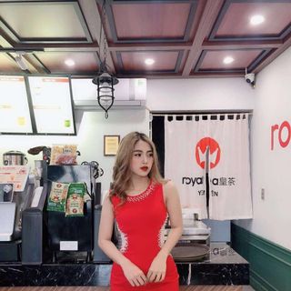 Váy ôm body xuyên thấu eo đính ngọc trai cao cấp