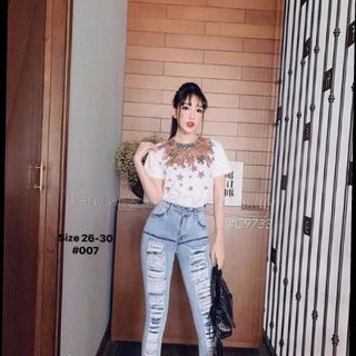 Quần jean nữ rách tả tơi