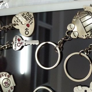 40 mẫu móc khóa cặp đôi đủ mẫu 13k 1 cặp