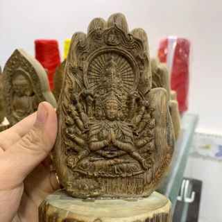Tượng phật Thiên Thủ Thiên Nhãn trầm hương điêu khắc