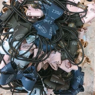 Cột tóc nơ