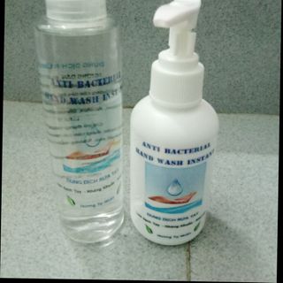 Dung dịch rửa tay sát khuẩn 9999