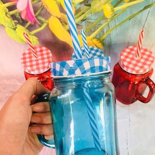 Cốc thủy tinh kèm ống hút