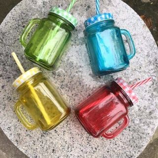 Cốc thủy tinh kèm ống hút