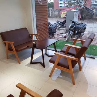 Bàn ghế giá cả thương lượ