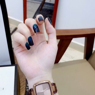 Đồng hồ nữ guxxi hot hit màu nâu Tây