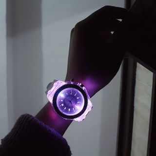 ĐỒNG HỒ PHÁT SÁNG THẠCH ANH