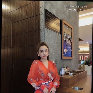 Đầm tay dài đắp chéo