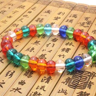 Chuỗi đeo tay đủ màu