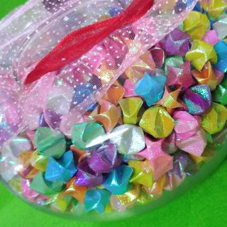 Hủ thủy tinh 1000 sao Hủ thủy tinh 1000 ngôi sao Mua 1 Hủ có sẵn 1000 sao như hình là được giá 480k