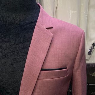 Bộ suit nam màu hồng xước