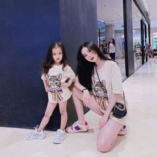 Áo cặp đôi cho mẹ bé in hình thời trang