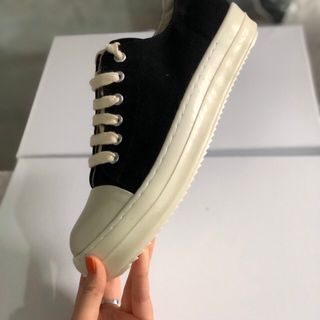 Giày thể thao sneaker Ro