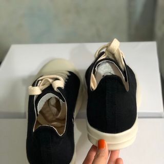 Giày thể thao sneaker Ro