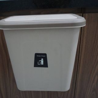 Thùng Rác Treo Nhà Bếp