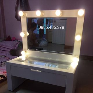 Bàn trang điểm gương đèn led ngồi bệt