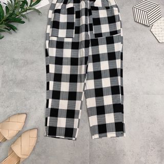 Quần baggy kẻ sọc caro