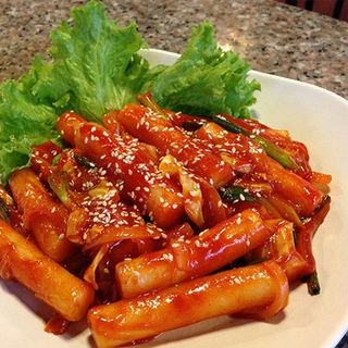 500G Bánh Gạo Tokbokki Green Foods Hàn Quốc dạng Xiên
