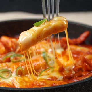 500G Bánh Gạo Tokbokki Green Foods Hàn Quốc dạng thỏi