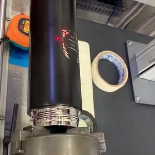 GIA CÔNG KHẮC LASER TRÊN KIM LOẠI, NHỰA