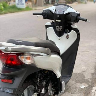 Cần bán Honda Shi 150cc đời 2012 màu trắng sứ còn mới