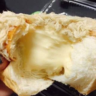 Bánh mì phô mai tan chảy