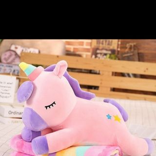 Gối kèm chăn chú ngựa poly