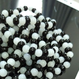 chuỗi đá 6li trắng mix đá đen