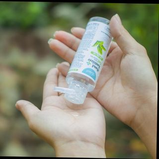 NƯỚC RỬA TAY KHÔ KHÁNG KHUẨN MỀM MỊN DA TAY