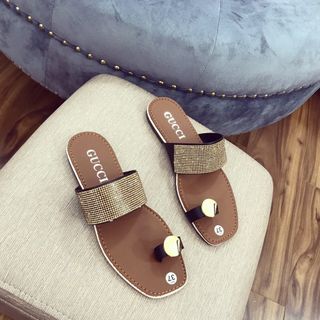 Dép kẹp ngón đá cute