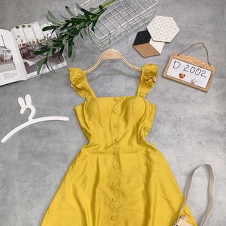 Đầm cánh tiên cúp ngực nút bọc