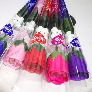 Hoa sáp có gấu hoa hồng