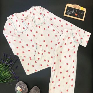 Đồ ngủ đồ mặc nhà pijama Bánh bèo Trái dâu cổ vuông chất xô quảng châu giá sỉ