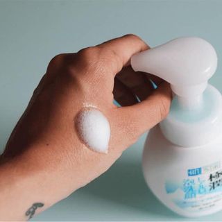 Sữa rửa mặt Hada Labo Gokujyun Foaming Cleanser tạo bọt chai 160ml Nhật Bản