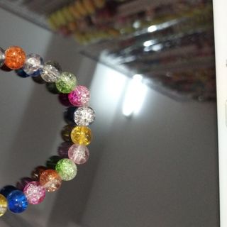 Chuỗi đeo tay đủ màu đá tuyết