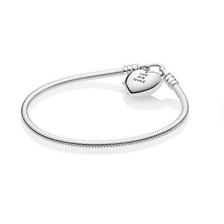 VT018 - Sỉ vòng tay cơ bản mix charm khóa tim rời khắc chữ