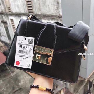 Tuia kèm lan lụa