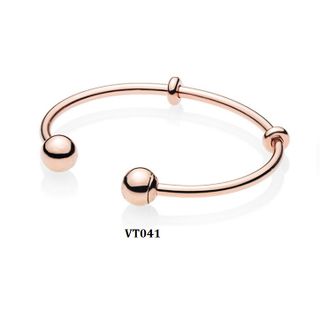 Kiềng chữ C màu rose gold