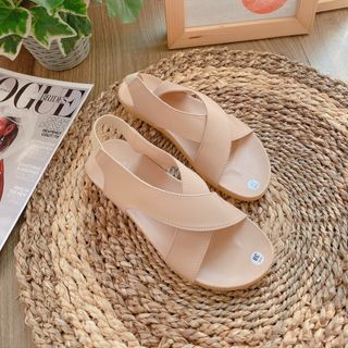 Giày sandal nhựa dẻo c