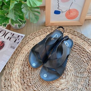 Giày sandal nhựa dẻo c