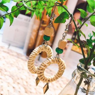 Khuyên tai mây handmade