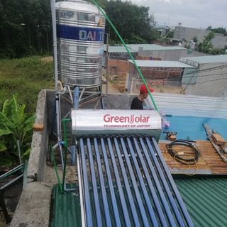 Máy nước nóng năng lượng mặt trời