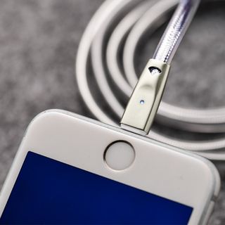 Cáp Sạc nhanh 24A Hoco U9 Lightning Ngắt Điện Thông Minh 2M