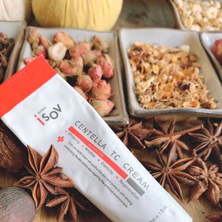 kem trị mụn trắng da ISOV Centella TC Cream