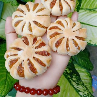 Bánh Hoa Mai Nhân Khóm