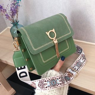 Túi Khóa Tua Rua Dập Viền Sang Chảnh D765