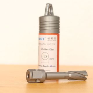 Mũi khoan từ hợp kim hiệu Unifast 15x50
