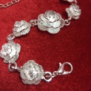 Bán sỉ lắc tay bạc nữ hoa hồng