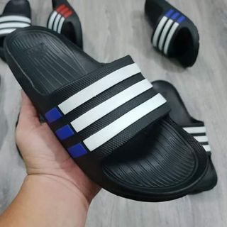Dép đúc ba sọc huyền thoại
